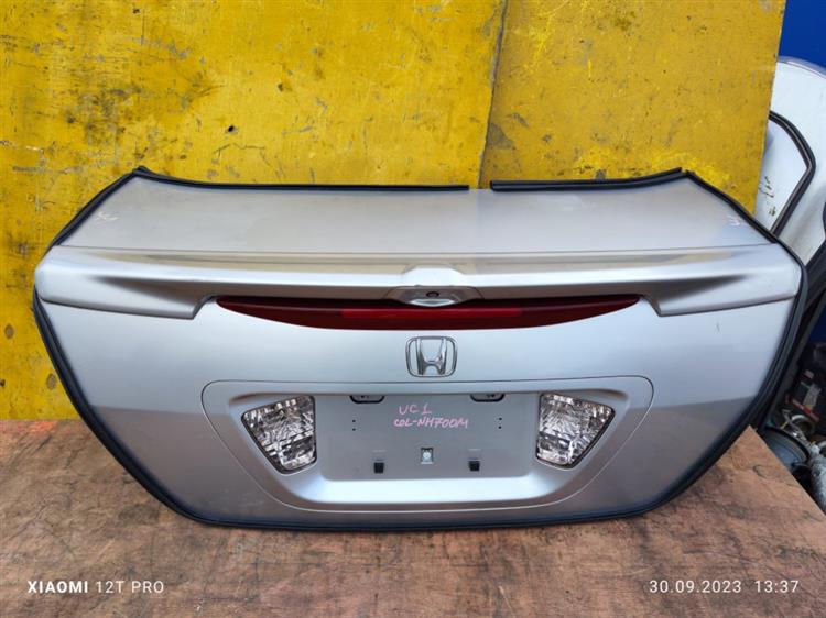 Крышка багажника Хонда Инспаер в Новороссийске 652201